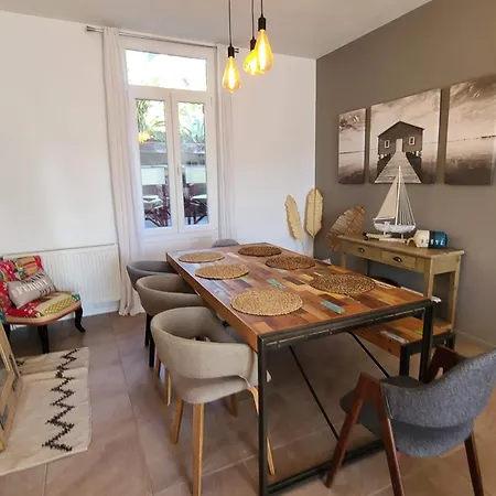 Nyaraló Spacious House With Garden And Pool *