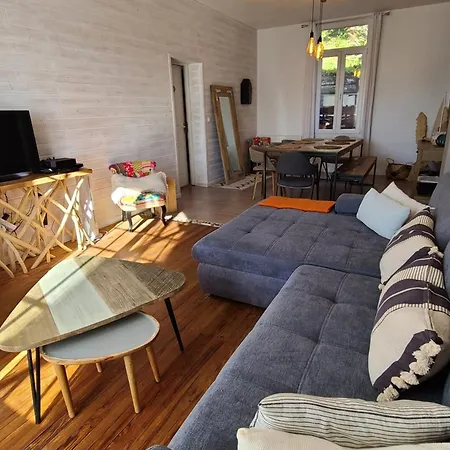 Spacious House With Garden And Pool